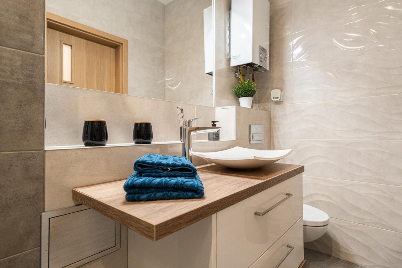 Apartment Bluebird Katowice Near Spodek Mck & City Center Esterno foto